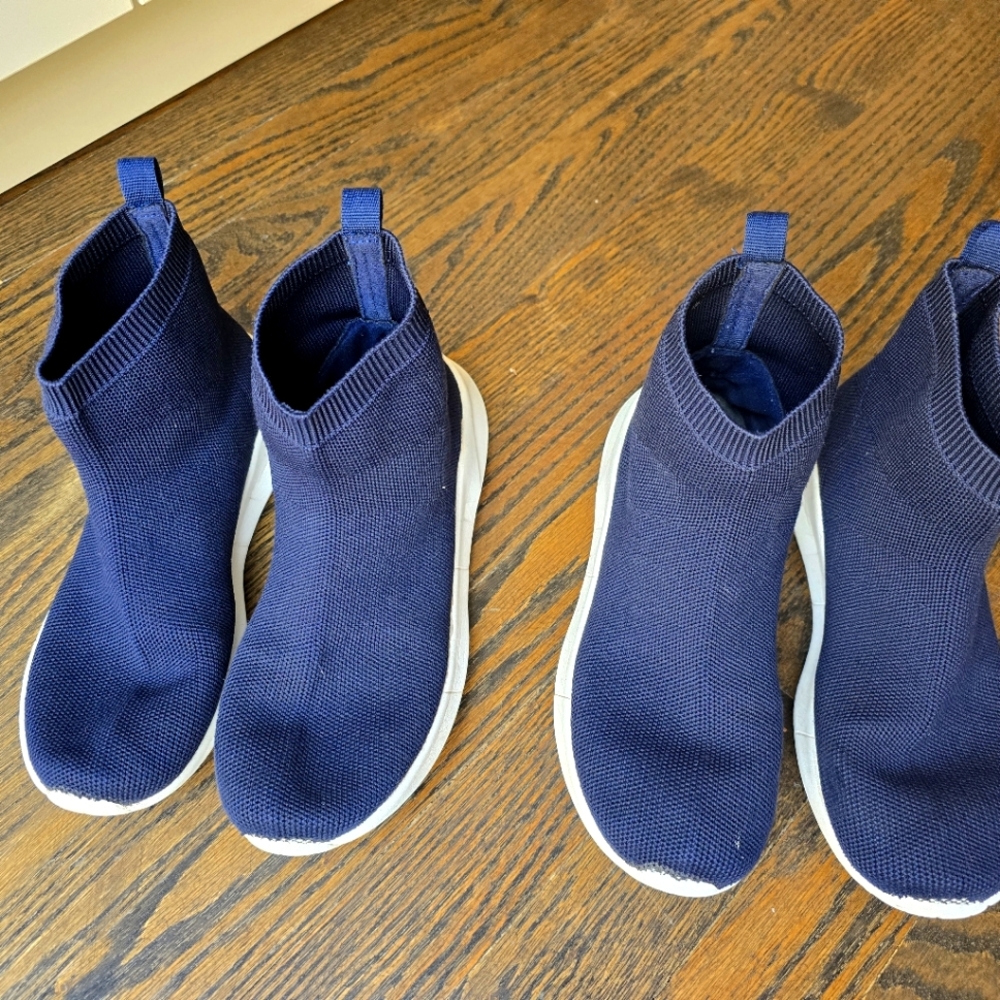 GAP kids high-top knit sneakers size 4